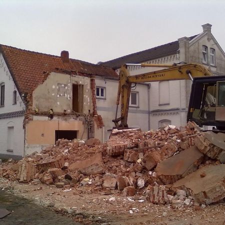 KONOR derribos y demoliciones a máquina